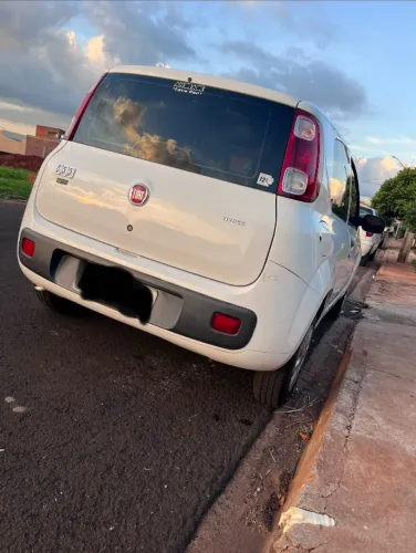Fiat Uno Vivace 1.0 EVO Fire Flex 8V 3P 2014