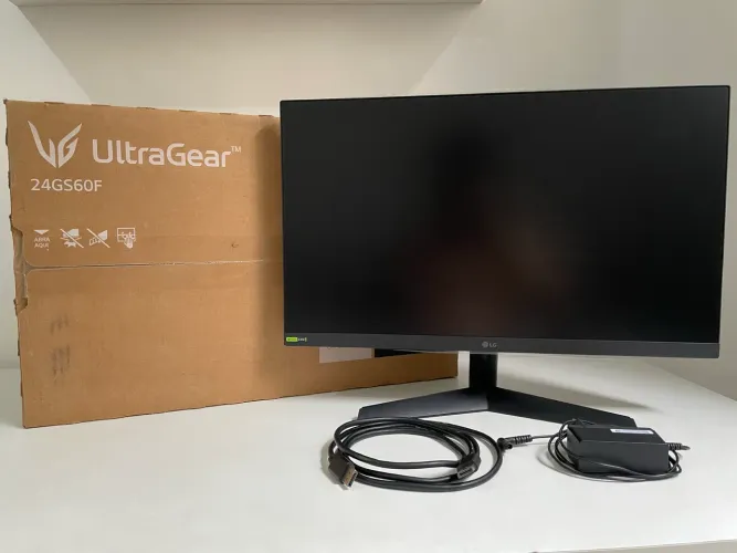 Monitor Gamer LG UltraGear 24" IPS 180Hz 1ms
