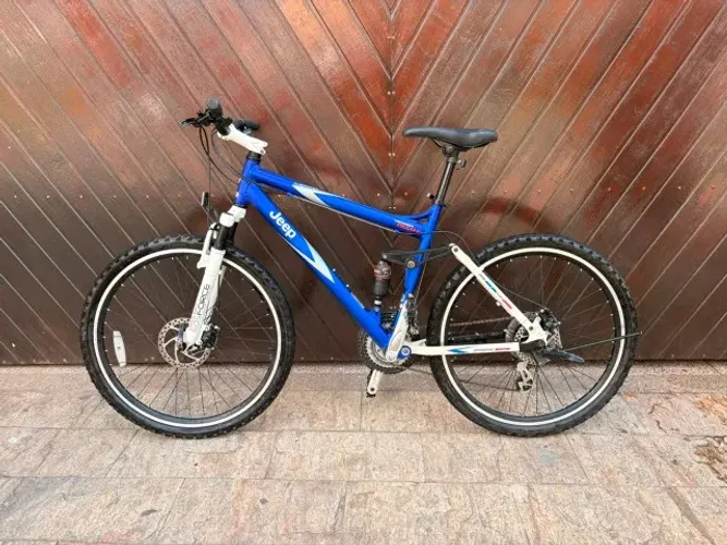 Bicicleta Aro 26 Jeep Cherokee Full Suspension Freio a Disco