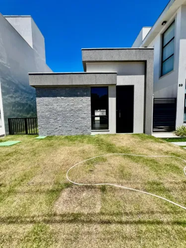Casa para Venda em Camaçari, Vila de Abrantes (Abrantes), 3 dormitórios, 2 suítes, 2 banhe