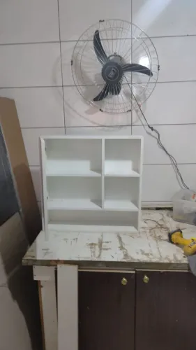 Armarinho superior banheiro 