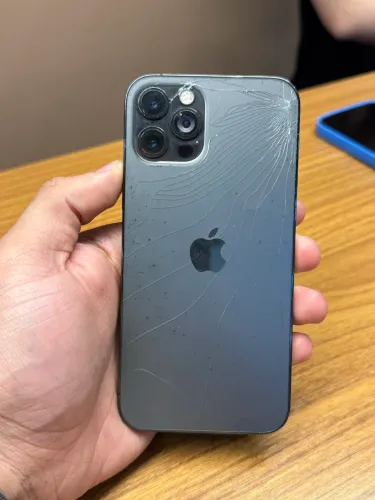 iPhone 12 Pro 128gb com detalhes