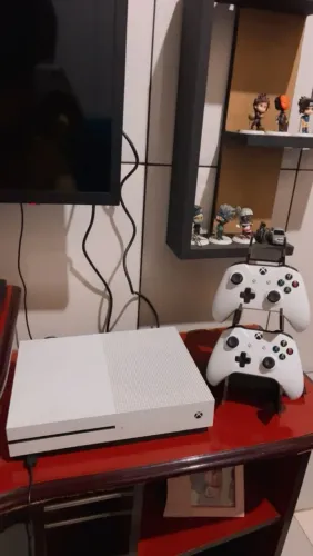 Vende-se Xbox one s