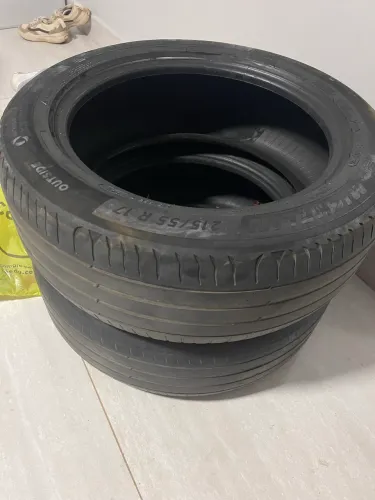 Pneu 215/55/ aro 17 michelin