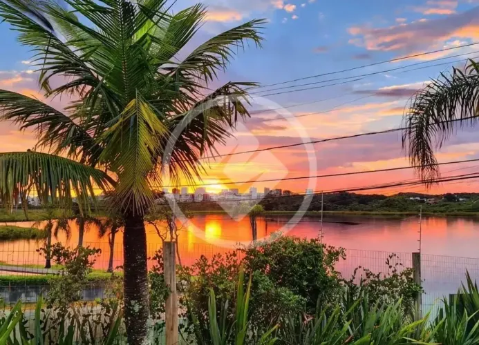 RR - Casa incrível de frente para a Lagoa Pequena, no Campeche