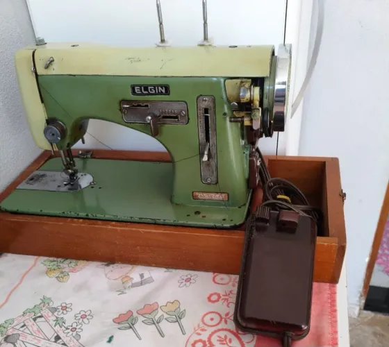 Máquina Elgin antiga