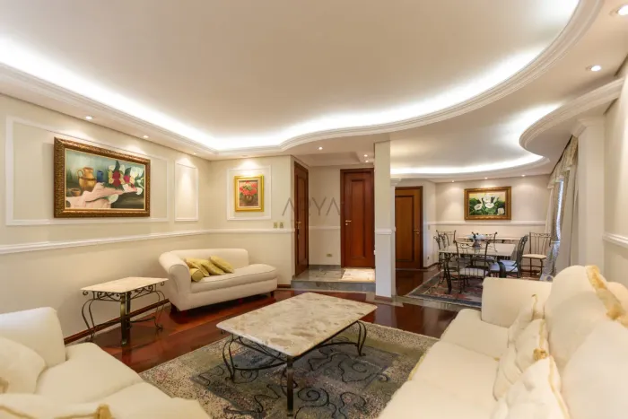 Apartamento à venda no Mercês ARYA1