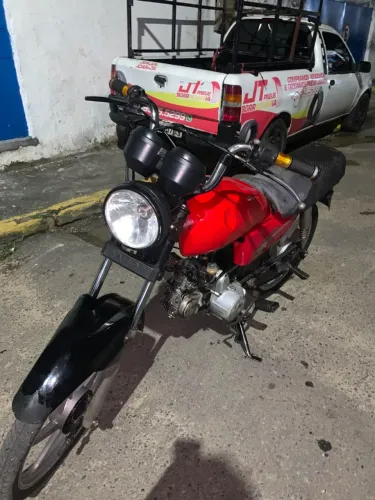 Vendo moto com motor e frente de 125