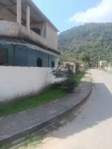 Atenção Empreendedor! Excelente Ponto Comercial para instalação de academia ou escola de a