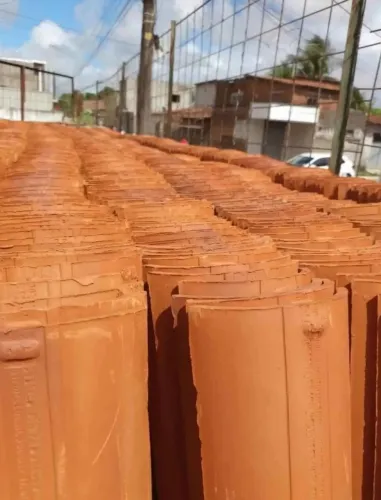 Telha colonial primeira e intermediária