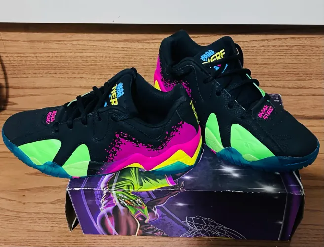 Tênis Reebok Kamikaze low 