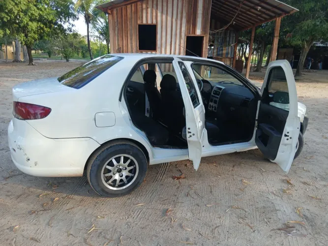 Fiat Siena EL 1.4 MPI Fire Flex 8V 4P 2012