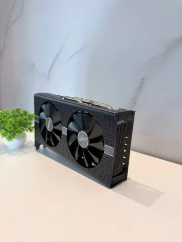 RX 570 Saphhire Nitro + 