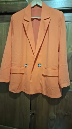 Vendo Blazers Novo (nunca usada ) 50 reias cada.