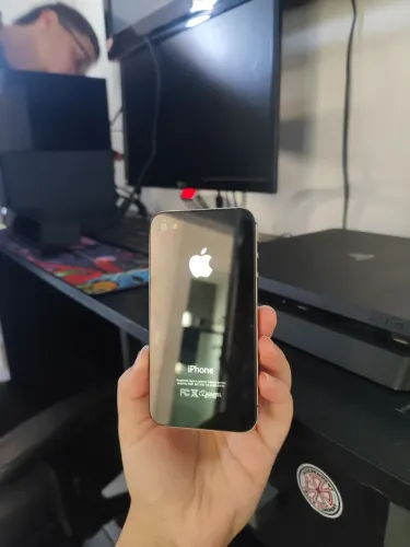 iPhone 4
