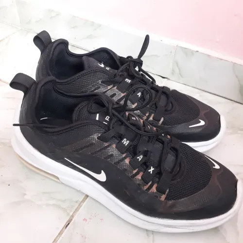 Vendo esse tenis Tamanho 37 leve e super confortável excelente para caminhada acadêmia