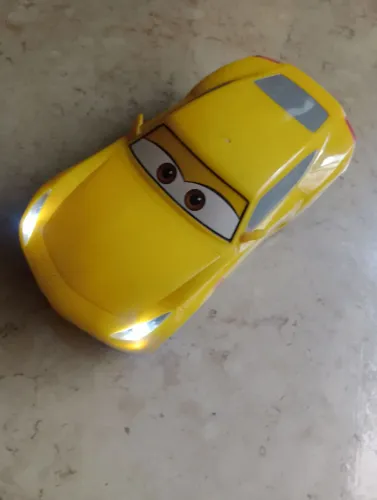 Carrinho falante e com luzes coleção Cars relâmpago McQueen Cruz Ramirez 