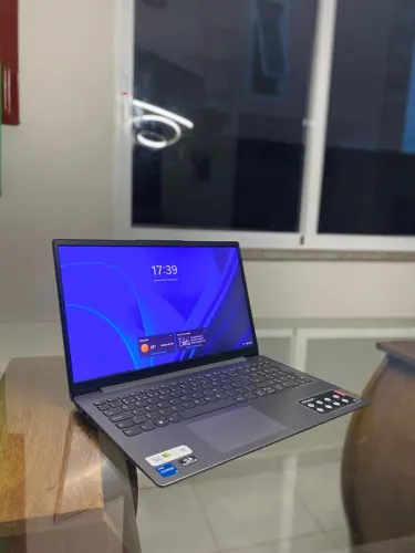Notebook Lenovo Ideapad com I5 de 11º GERAÇÃO
