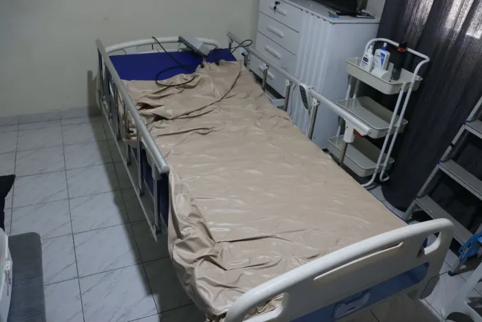 CAMA HOSPITALAR MOTORIZADA À VENDA