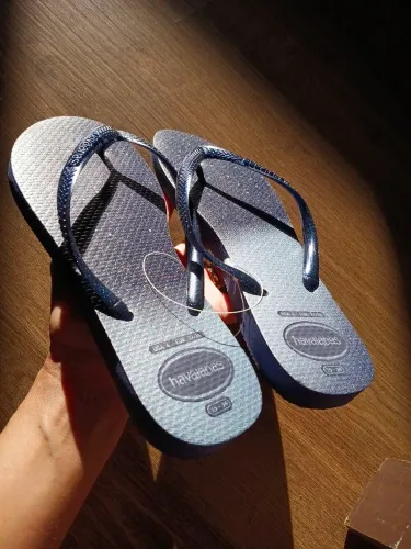 Chinelo havaianas Slim feminino azul marinho gloss