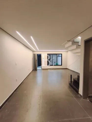 Sobrado com 3 dormitórios à venda, 125 m² por R$ 1.200.000,00 - Jardim Bela Vista - Santo