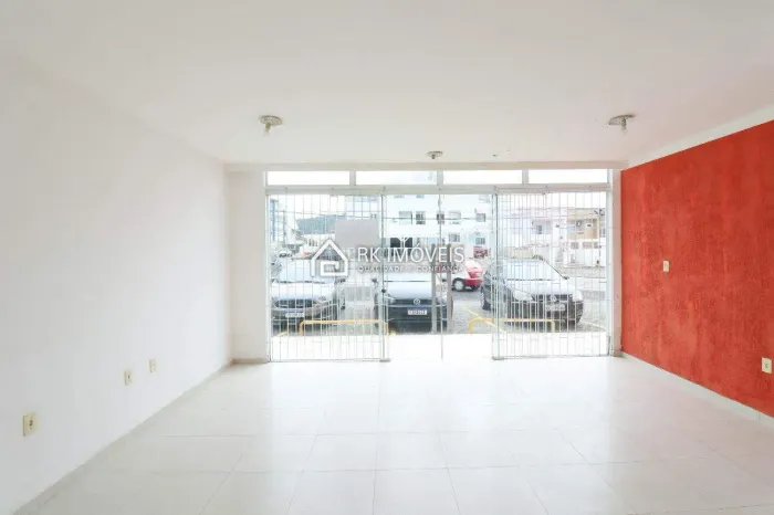 Sala comercial em localização estratégica