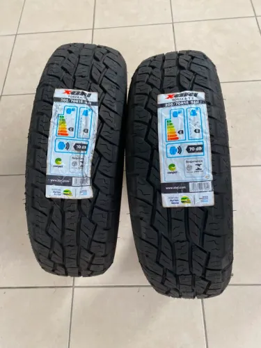 Dois Pneus novos 205/70R15