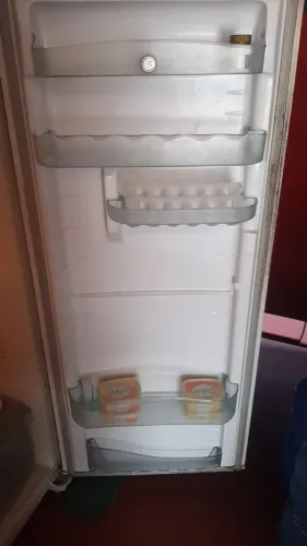 Geladeira gelo seco 