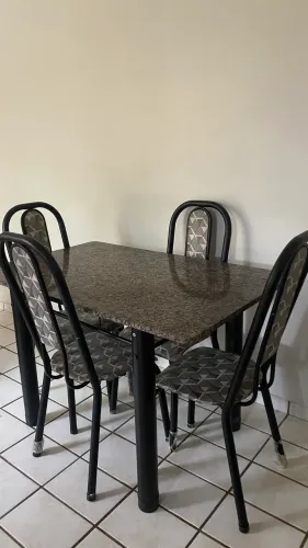 Conjunto Mesa de Jantar 4 Lugares Retangular