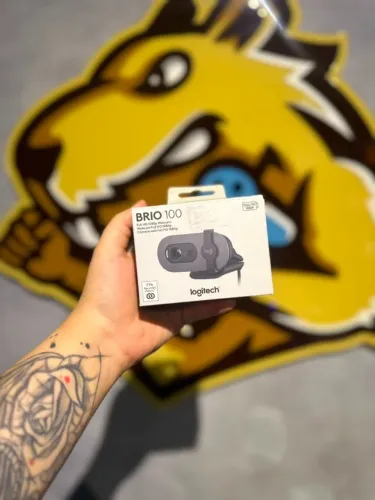 WEBCAM LOGITECH BRIO 100 - NOVO LACRADO - SOMOS LOJA -TEMOS GARANTIA