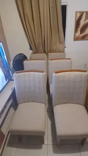 6 cadeiras de janttde luxo.