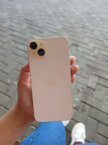 Vende celular iPhone 15plus 128gb