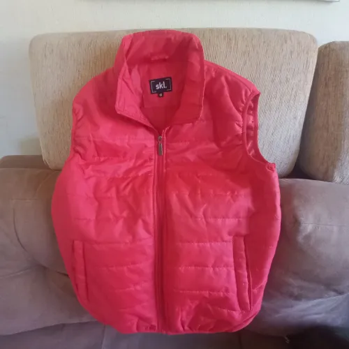 Colete puffer marca SKL