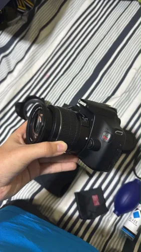 CÂNON T5 COMPLETA + ACESSÓRIOS