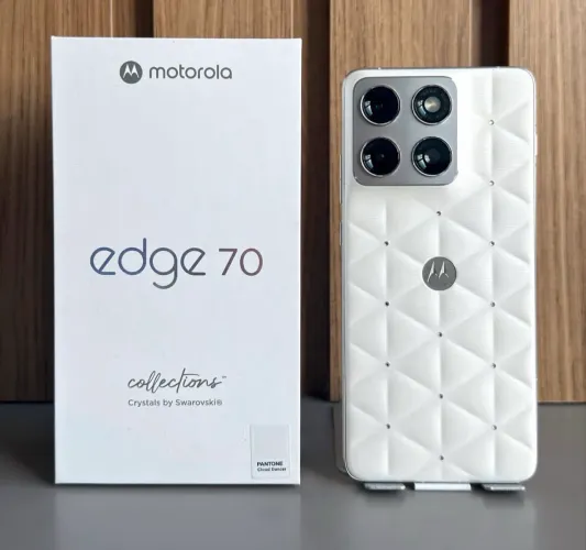 Smartphone Motorola Edge 70 5G Crystals by Swarovski Cloud Dancer, 512GB,12GB RAM