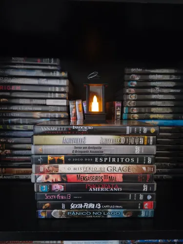 Coleção com 10 filmes de terror