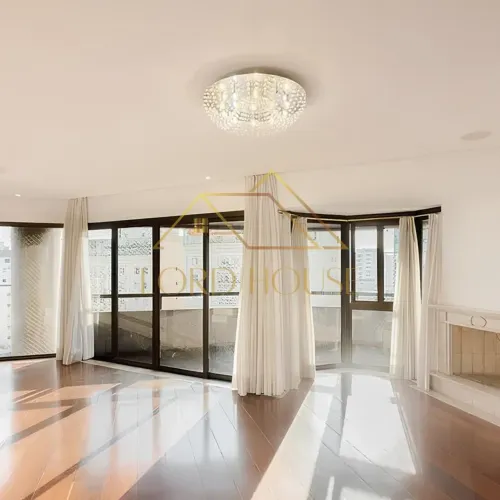 Apartamento no Paraíso com 200m² / 3 suítes / 3 vagas de garagem