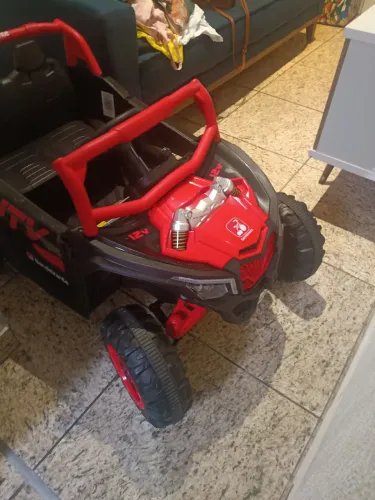 Carro elétrico infantil