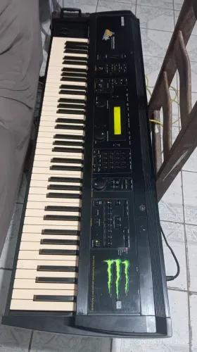 Piano ensoniq me 76