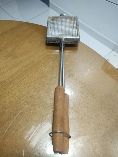Sanduicheira de fogão.