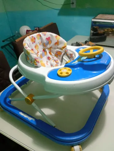 Vendo andajar de menino
