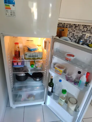 Geladeira Consul com Freezer