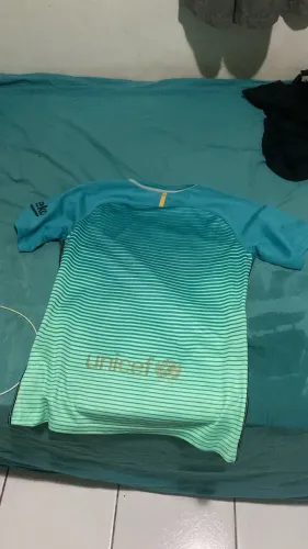 Terceiro uniforme do Barcelona 16/17