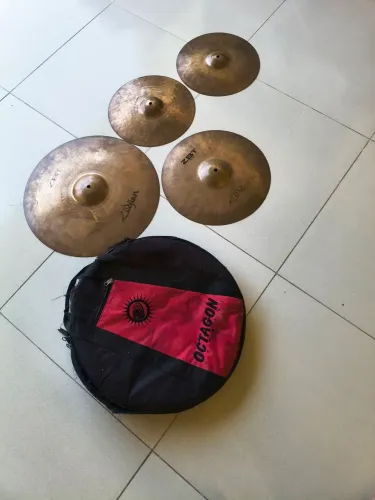 Kit pratos  Zildjian zbt 