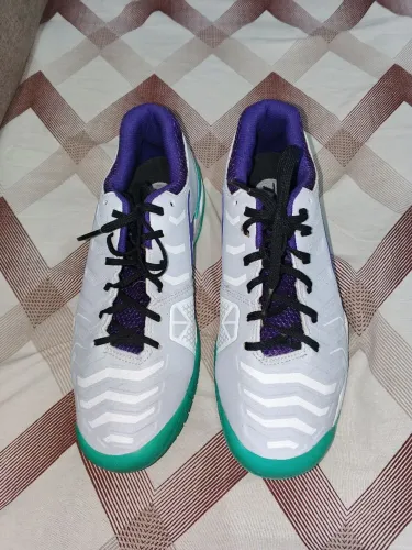 Vendo tênis T shoes