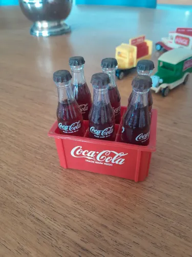 Mini engradado Coca Cola com as 6 garrafinhas
