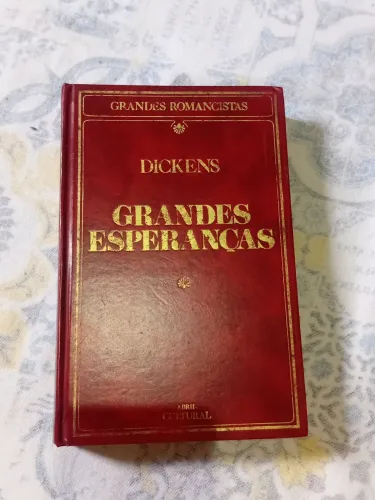 Grandes Esperanças- Charles Dickens / livro usado / clássico