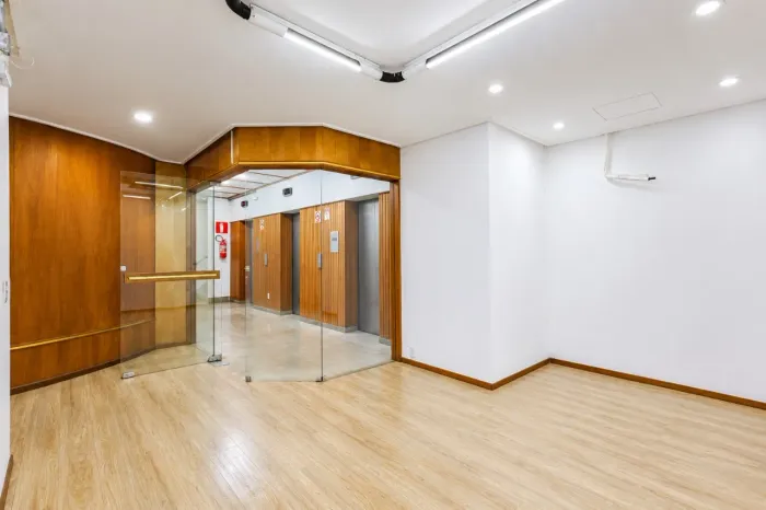 CONJUNTO COMERCIAL PARA ALUGUEL 250 M² 3 SALAS 3 BANHEIROS NO CENTRO