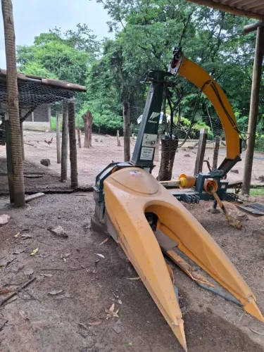 Ensiladeira Pinheiro Max gold semi nova