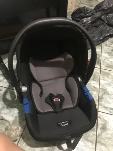 Carrinho de bebe + bebê conforto